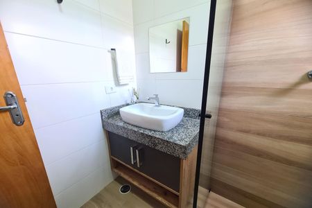 Casa para alugar com 75m², 2 quartos e 2 vagasBanheiro