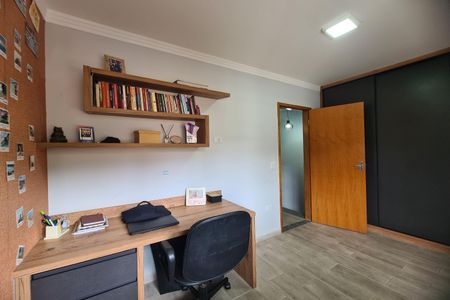 Casa para alugar com 75m², 2 quartos e 2 vagasQuarto 1