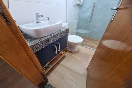 Casa para alugar com 75m², 2 quartos e 2 vagasBanheiro da Suíte