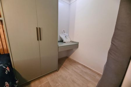 Casa para alugar com 75m², 2 quartos e 2 vagasSuite