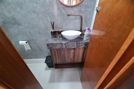 Casa para alugar com 75m², 2 quartos e 2 vagasLavabo