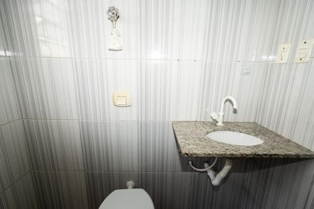 Banheiro de apartamento para alugar com 1 quarto, 46m² em Cristo Redentor, Porto Alegre