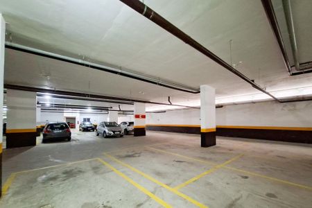 Apartamento para alugar com 39m², 1 quarto e 1 vaga Apartamento para alugar com 39m², 1 quarto e 1 vagaGaragem