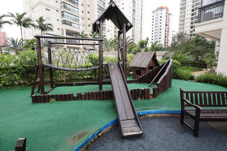 Apartamento à venda com 109m², 3 quartos e 2 vagasÁrea comum - Playground