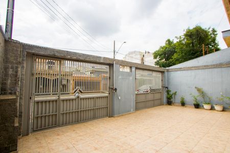 Casa à venda com 145m², 2 quartos e 4 vagas Casa à venda com 145m², 2 quartos e 4 vagasÁrea frontal