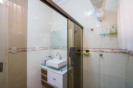 Casa à venda com 145m², 2 quartos e 4 vagas Casa à venda com 145m², 2 quartos e 4 vagasBanheiro social 1