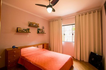 Casa à venda com 145m², 2 quartos e 4 vagas Casa à venda com 145m², 2 quartos e 4 vagasQuarto 2