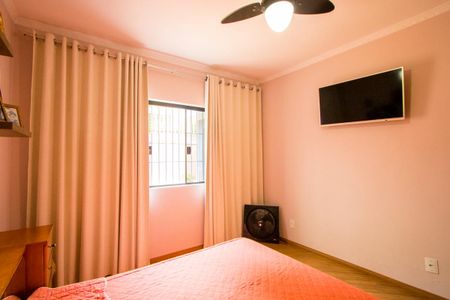 Casa à venda com 145m², 2 quartos e 4 vagas Casa à venda com 145m², 2 quartos e 4 vagasQuarto 2