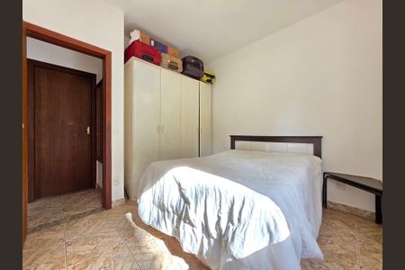 Casa de condomínio à venda com 290m², 4 quartos e 4 vagas Casa de condomínio à venda com 290m², 4 quartos e 4 vagasQuarto 1 do anexo