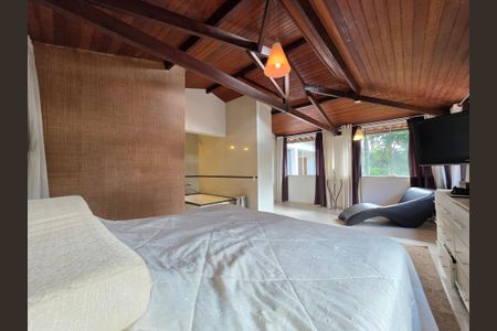 Casa de condomínio à venda com 290m², 4 quartos e 4 vagas Casa de condomínio à venda com 290m², 4 quartos e 4 vagasQuarto Suíte Master