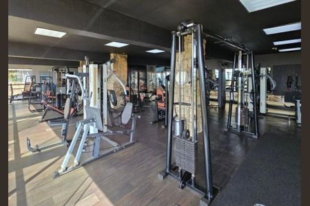 Casa de condomínio à venda com 290m², 4 quartos e 4 vagas Casa de condomínio à venda com 290m², 4 quartos e 4 vagasAcademia do Clube