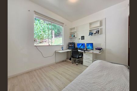 Casa de condomínio à venda com 290m², 4 quartos e 4 vagas Casa de condomínio à venda com 290m², 4 quartos e 4 vagasQuarto Suíte 2