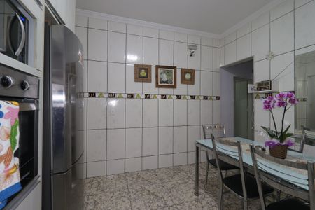 Casa à venda com 144m², 3 quartos e 2 vagasCozinha