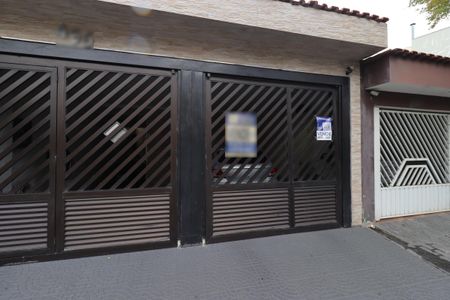 Casa à venda com 144m², 3 quartos e 2 vagasFachada com a Plaquinha MBHL-748