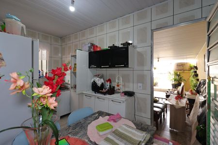 Casa à venda com 144m², 3 quartos e 2 vagasCasa dos Fundos - Cozinha