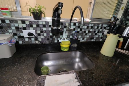 Casa à venda com 144m², 3 quartos e 2 vagasCozinha - Pia