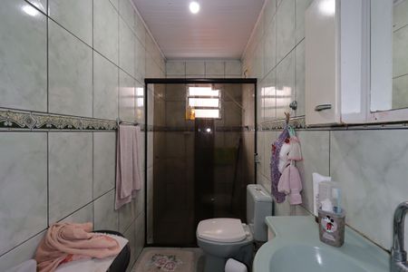 Casa à venda com 144m², 3 quartos e 2 vagasCasa dos Fundos - Banheiro