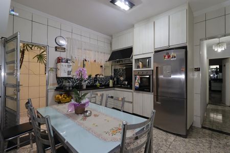 Casa à venda com 144m², 3 quartos e 2 vagasCozinha