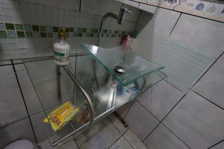 Casa à venda com 144m², 3 quartos e 2 vagasBanheiro Social - Pia