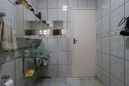 Casa à venda com 144m², 3 quartos e 2 vagasBanheiro Social