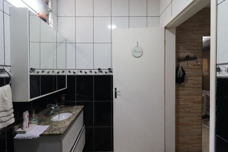 Casa à venda com 144m², 3 quartos e 2 vagasBanheiro da Suíte