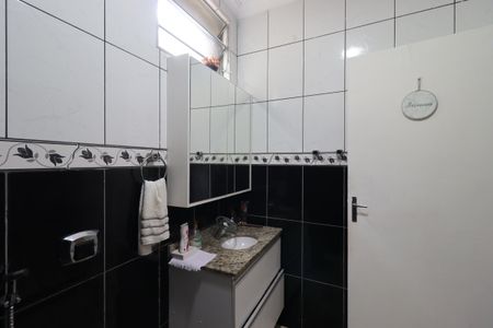 Casa à venda com 144m², 3 quartos e 2 vagasBanheiro da Suíte