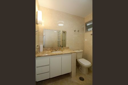 Apartamento à venda com 193m², 4 quartos e 2 vagasBanheiro Social