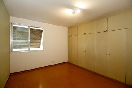 Apartamento à venda com 193m², 4 quartos e 2 vagasSuíte