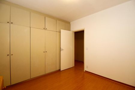 Apartamento à venda com 193m², 4 quartos e 2 vagasQuarto 2