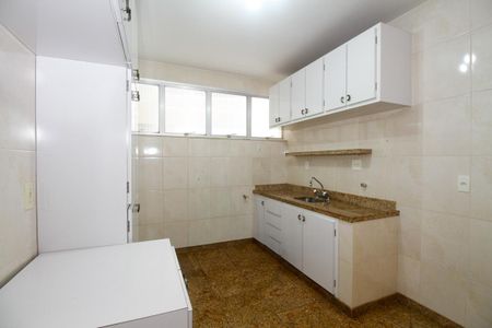 Apartamento à venda com 193m², 4 quartos e 2 vagasCozinha
