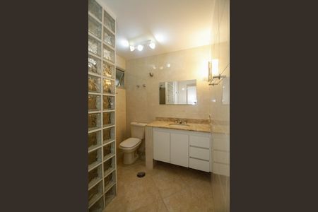 Apartamento à venda com 193m², 4 quartos e 2 vagasBanheiro da Suíte