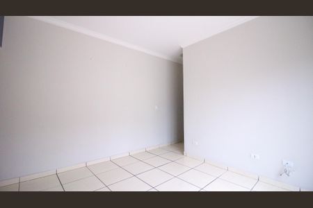 Casa para alugar com 3 quartos, 100m² em Vila Ester, São Paulo