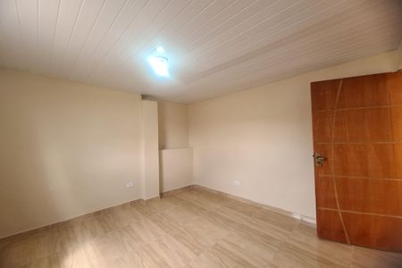 Quarto 2 de casa para alugar com 2 quartos, 110m² em Vila Ema, São Paulo