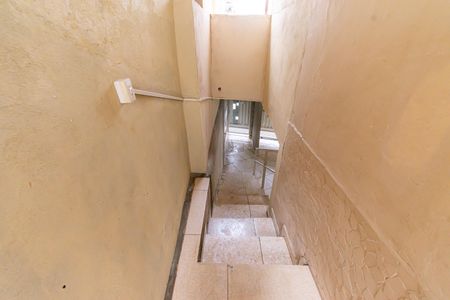 Casa para alugar com 120m², 3 quartos e 1 vagaEscada