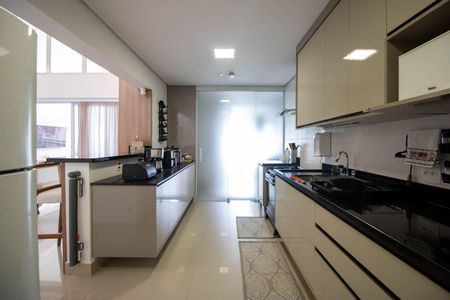 Apartamento para alugar com 163m², 3 quartos e 4 vagas Apartamento para alugar com 163m², 3 quartos e 4 vagasCozinha