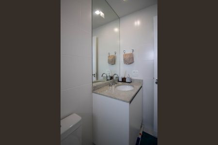 Apartamento para alugar com 163m², 3 quartos e 4 vagas Apartamento para alugar com 163m², 3 quartos e 4 vagasBanheiro Suíte 2