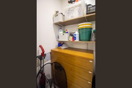 Apartamento para alugar com 163m², 3 quartos e 4 vagas Apartamento para alugar com 163m², 3 quartos e 4 vagasQuarto Área de Serviço