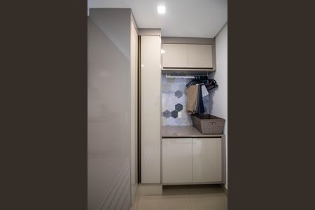 Apartamento para alugar com 163m², 3 quartos e 4 vagas Apartamento para alugar com 163m², 3 quartos e 4 vagasÁrea de Serviço