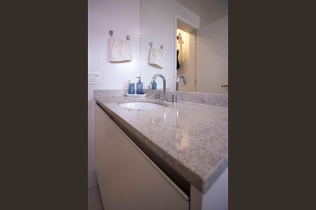 Apartamento para alugar com 163m², 3 quartos e 4 vagas Apartamento para alugar com 163m², 3 quartos e 4 vagasBanheiro Suíte 3