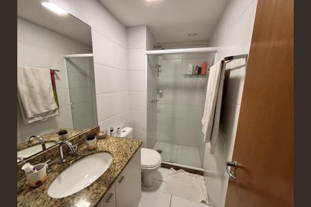 Apartamento à venda com 85m², 3 quartos e 1 vaga Apartamento à venda com 85m², 3 quartos e 1 vagaBanheiro