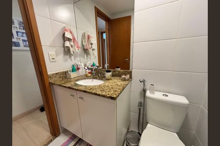 Apartamento à venda com 85m², 3 quartos e 1 vaga Apartamento à venda com 85m², 3 quartos e 1 vagaBanheiro