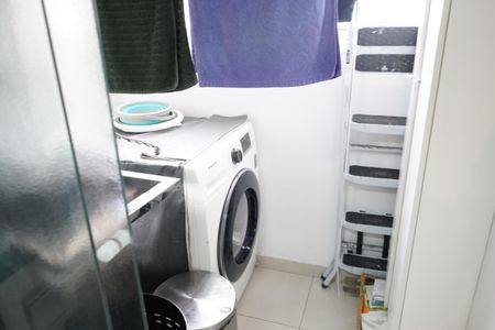 Apartamento à venda com 64m², 3 quartos e 1 vagaÁrea de Serviço