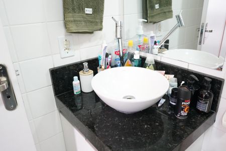 Apartamento à venda com 64m², 3 quartos e 1 vagaBanheiro da Suíte