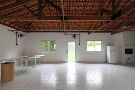 Apartamento para alugar com 49m², 2 quartos e sem vagaÁrea comum - Salão de festas