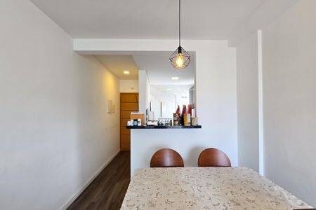 Apartamento para alugar com 68m², 2 quartos e 1 vaga Apartamento para alugar com 68m², 2 quartos e 1 vagaSala