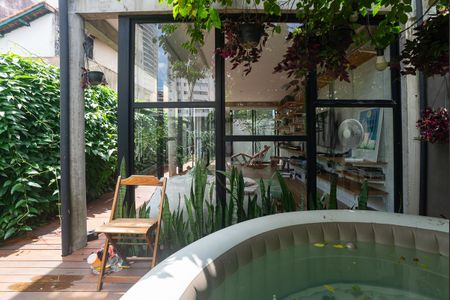 Casa para alugar com 200m², 2 quartos e 1 vagaQuintal