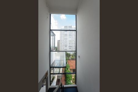 Casa para alugar com 200m², 2 quartos e 1 vagaEscada