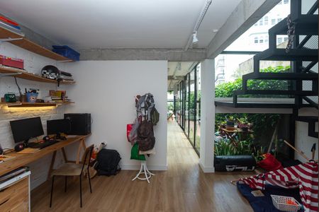 Casa para alugar com 200m², 2 quartos e 1 vagaHome Oficce