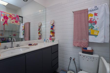 Casa para alugar com 200m², 2 quartos e 1 vagaBanheiro do quarto 2 Suíte