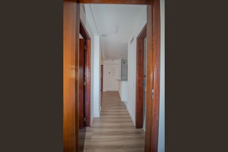 Corredor de apartamento para alugar com 2 quartos, 75m² em Medianeira, Porto Alegre